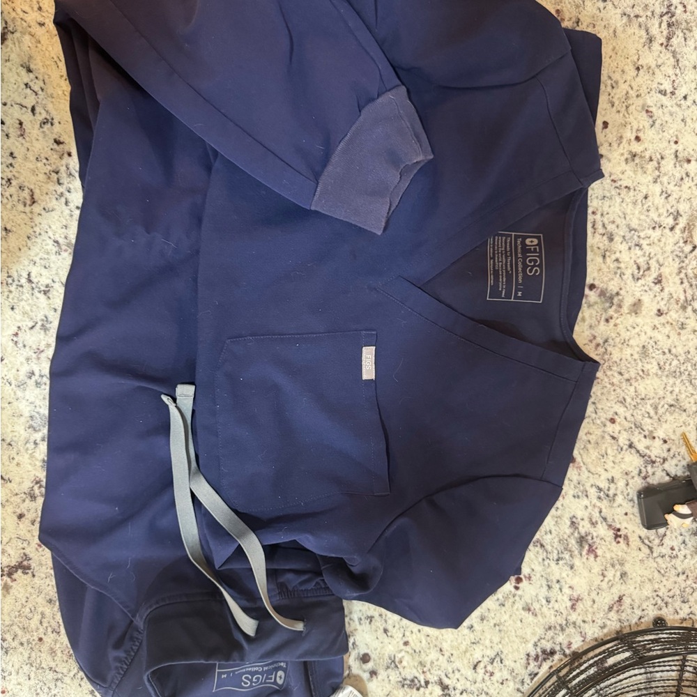 FIGS Technical Collection in Dark Blue